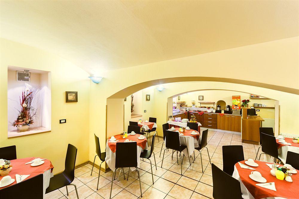 Central Hotel Tiepolo Prag Dış mekan fotoğraf