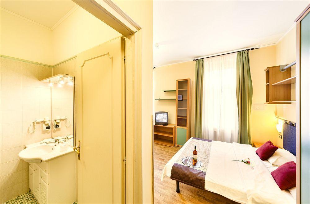 Central Hotel Tiepolo Prag Dış mekan fotoğraf