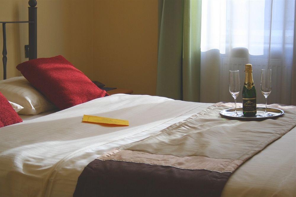 Central Hotel Tiepolo Prag Dış mekan fotoğraf